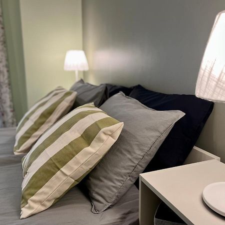 Cozy Vibes Like Home It Is Quiet Apartment With Three Bedrooms Рига Экстерьер фото