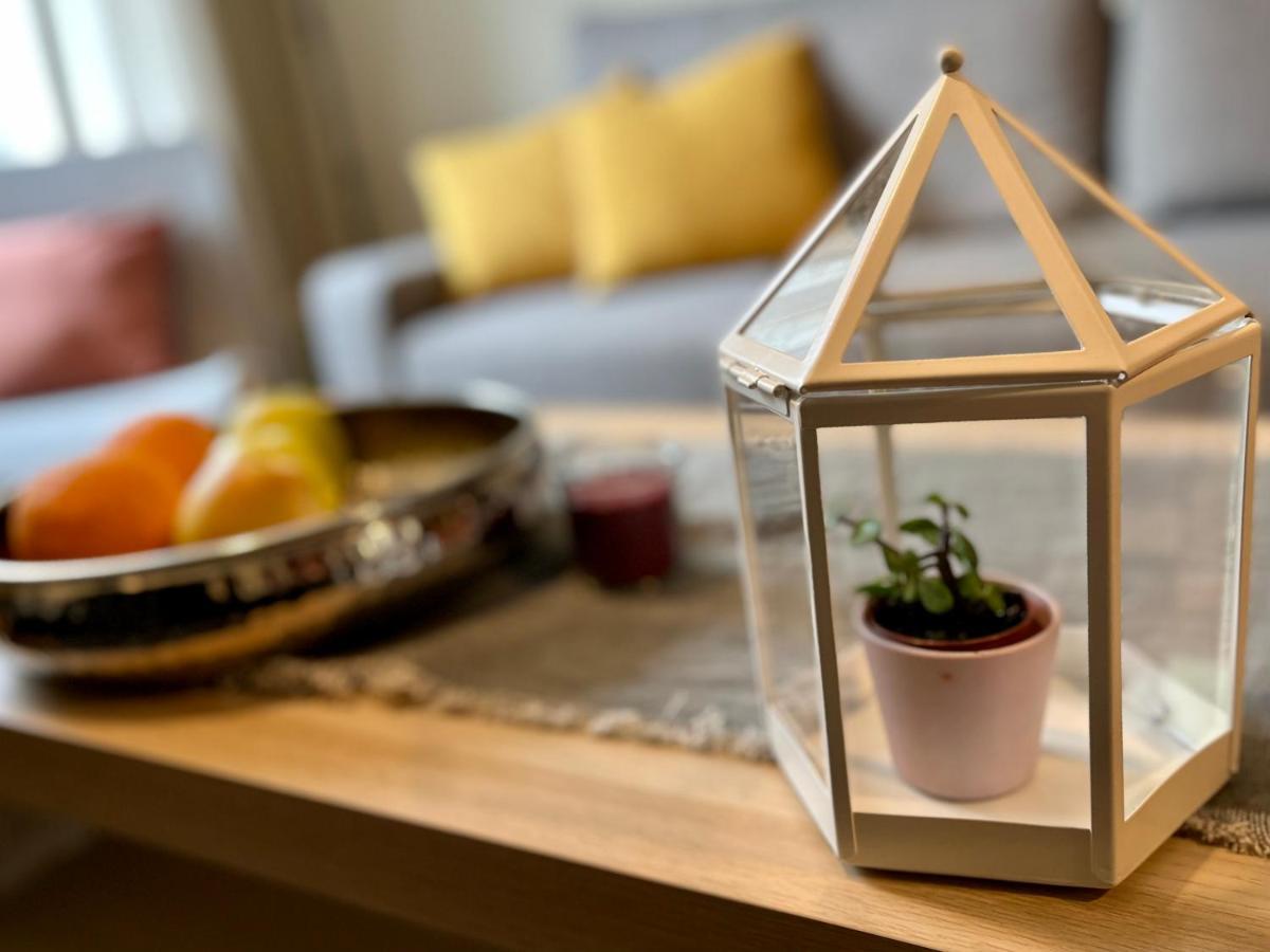 Cozy Vibes Like Home It Is Quiet Apartment With Three Bedrooms Рига Экстерьер фото