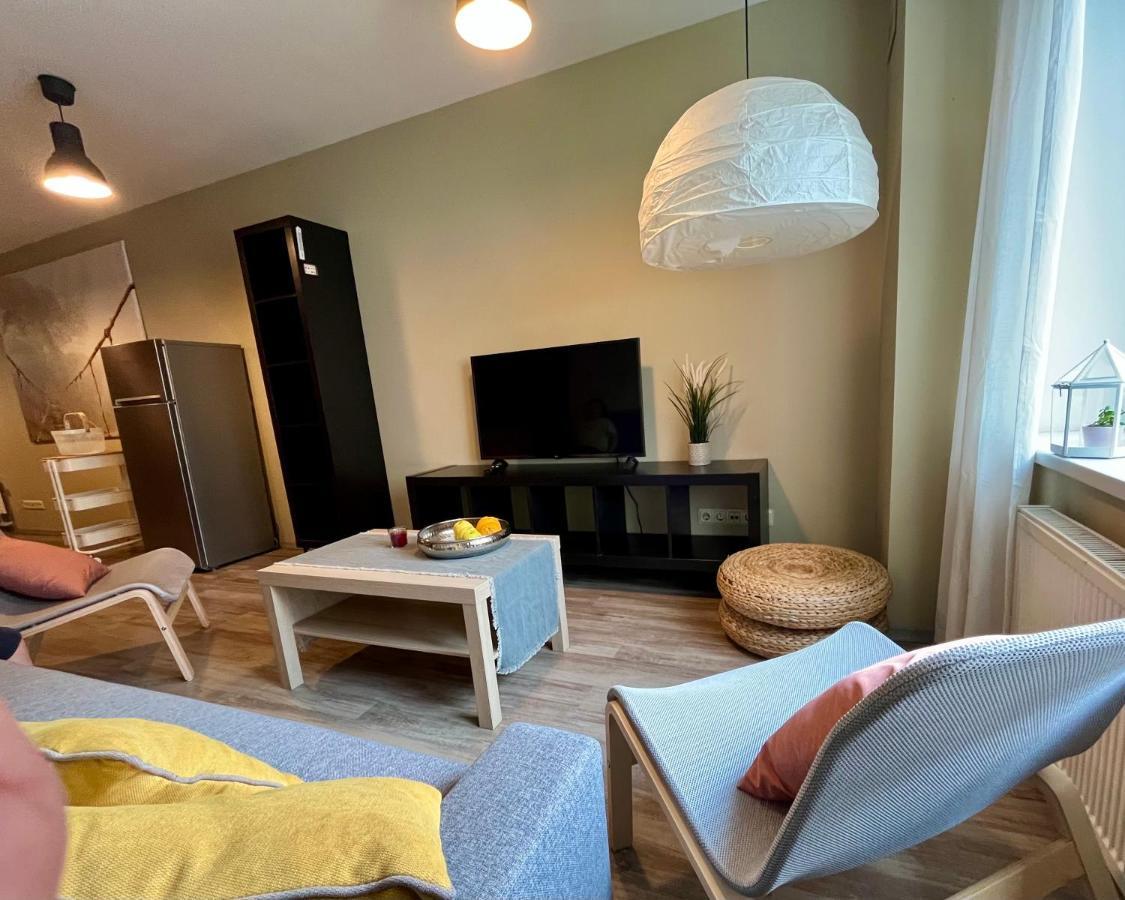 Cozy Vibes Like Home It Is Quiet Apartment With Three Bedrooms Рига Экстерьер фото