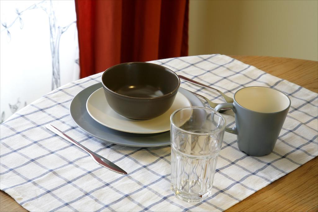 Cozy Vibes Like Home It Is Quiet Apartment With Three Bedrooms Рига Экстерьер фото